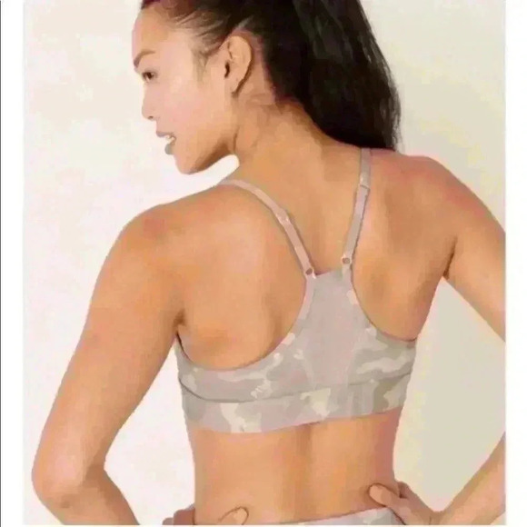 NWOT VS PINK Ultimate Lightly Lined Sports Bra Camo XL extra large - Picture 3 of 7